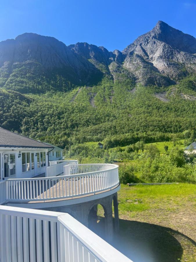 Senja Living Aparthotel Stonglandseidet Kültér fotó