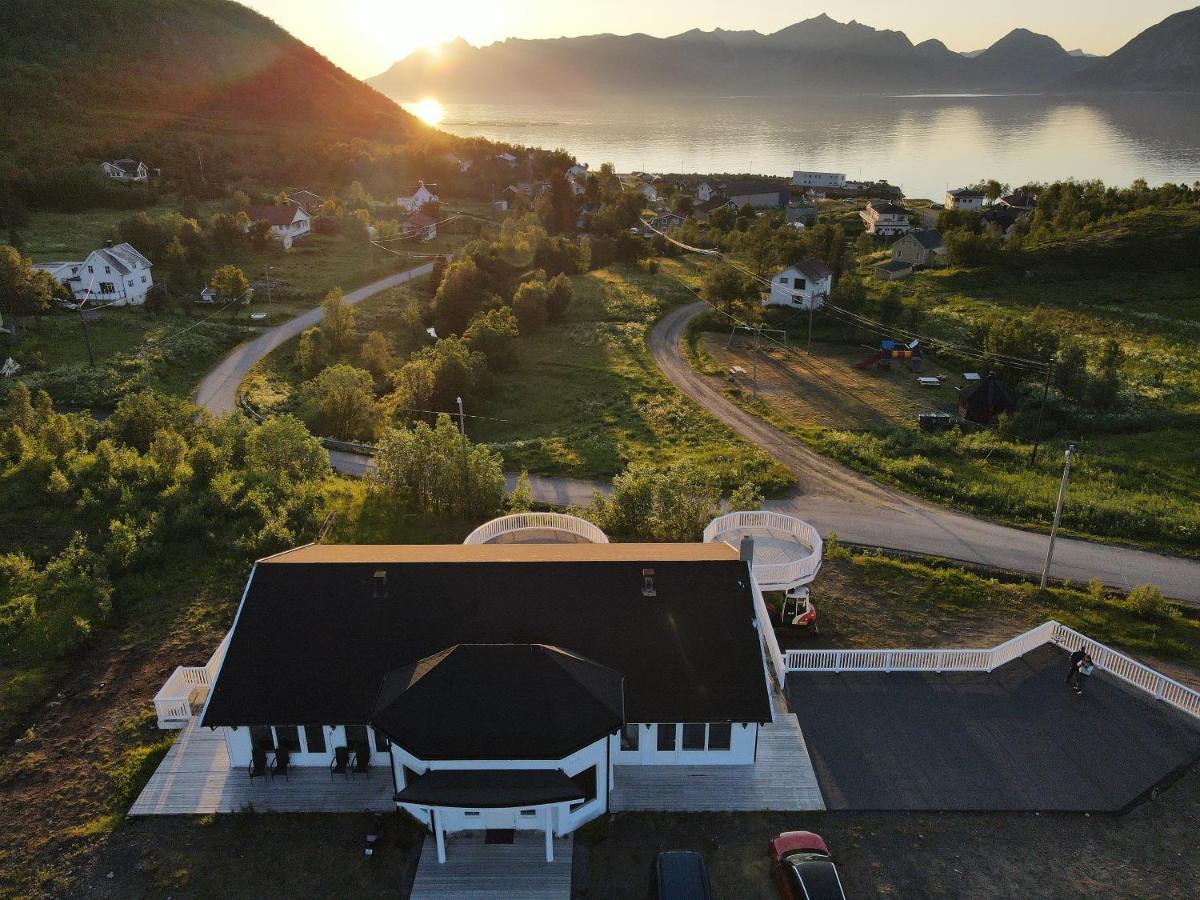 Senja Living Aparthotel Stonglandseidet Kültér fotó